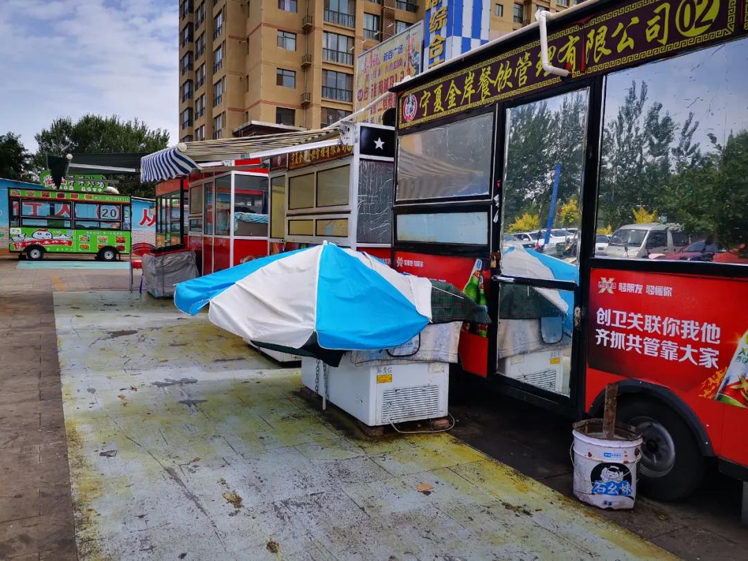 创城曝光台|新百广场秩序混乱问题依旧