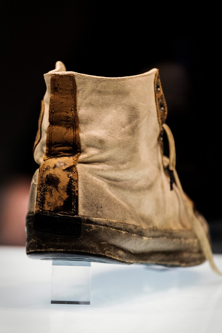 球鞋史篮球鞋篇,第一双真正意义上的篮球鞋多少年