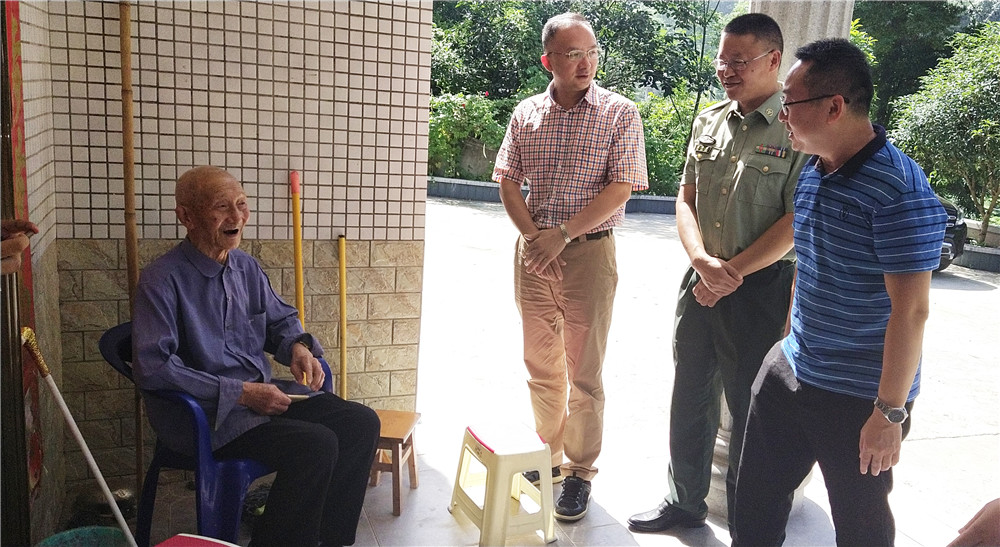 一片“兵心”在玉壶——记优秀退役军人、预备役军官、四川德港汽车用品有限公司董事长廖建波