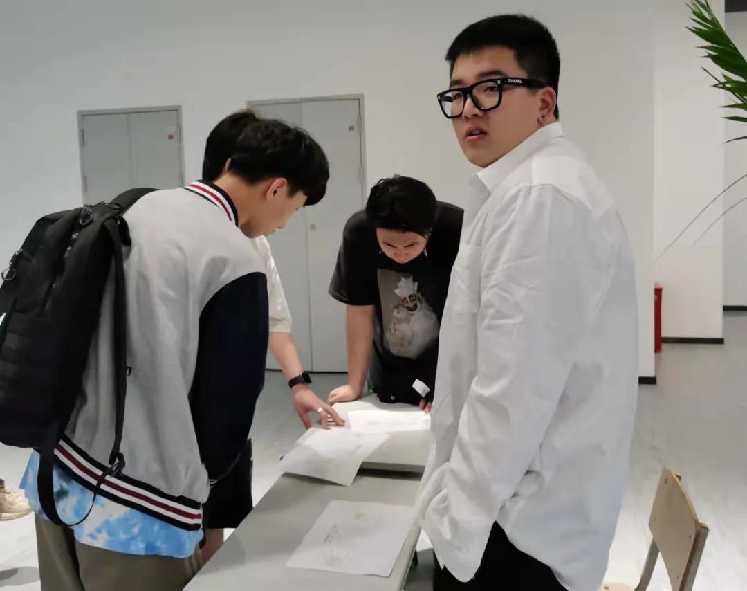 上海高藤致远创新学校社团招新现场：有趣的人，终会相遇