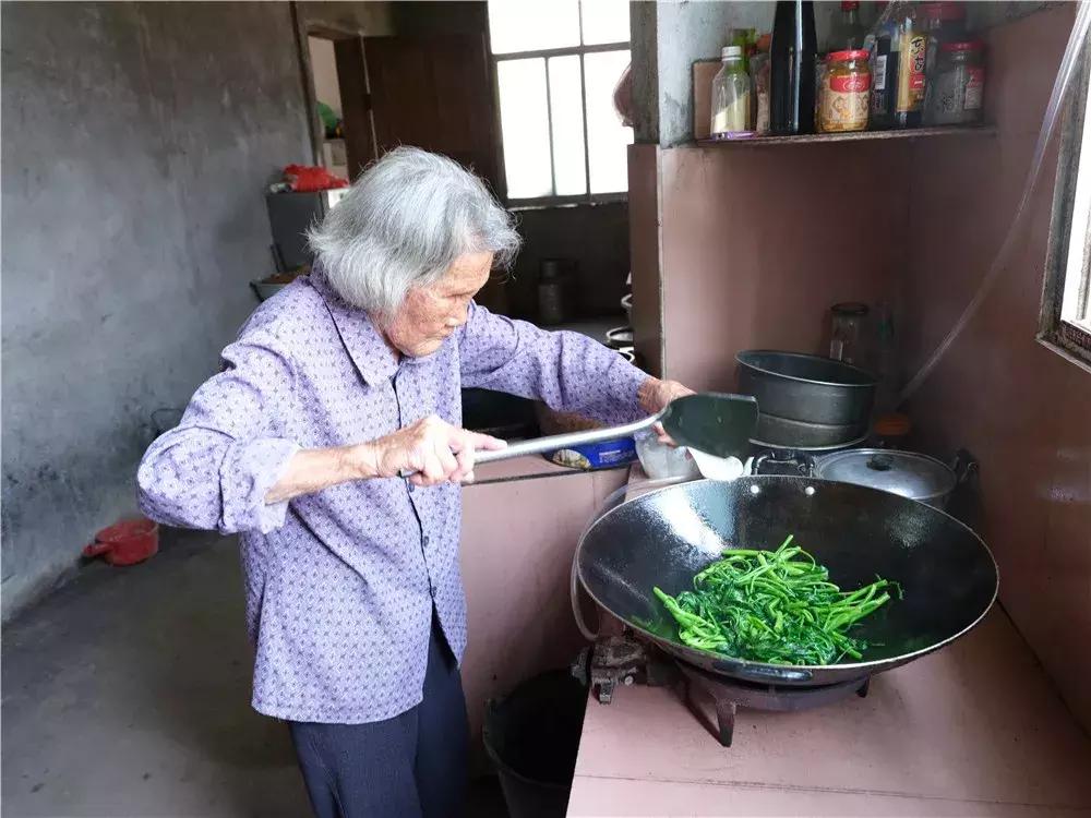 广西百岁老兵的故事,中国日报百岁老人故事