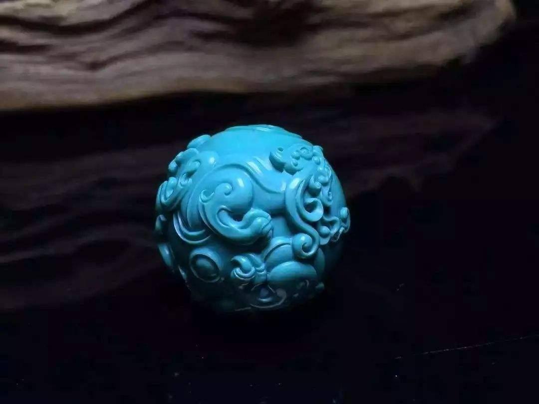 挂羊头卖狗肉但狗肉也不便宜啊,挂羊头卖狗肉是真玉吗