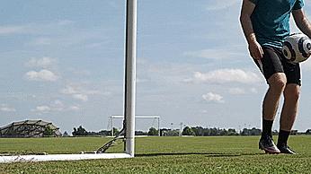 初学者学习颠球的八个建议,初学者如何学习颠球