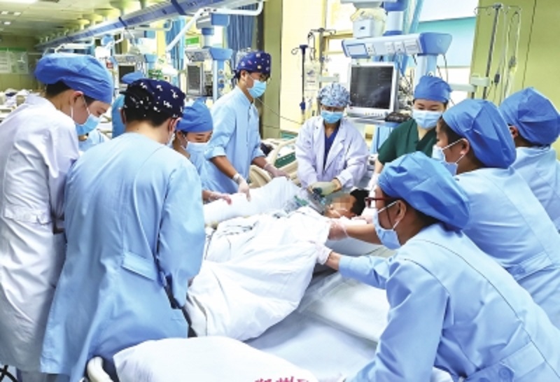 急诊科一般是什么医生,揭秘真实的急诊科医生