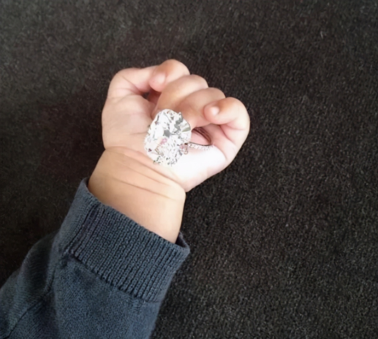 金-卡戴珊的上位史！掀翻希尔顿，戏耍NBA球星，最后榨干坎爷