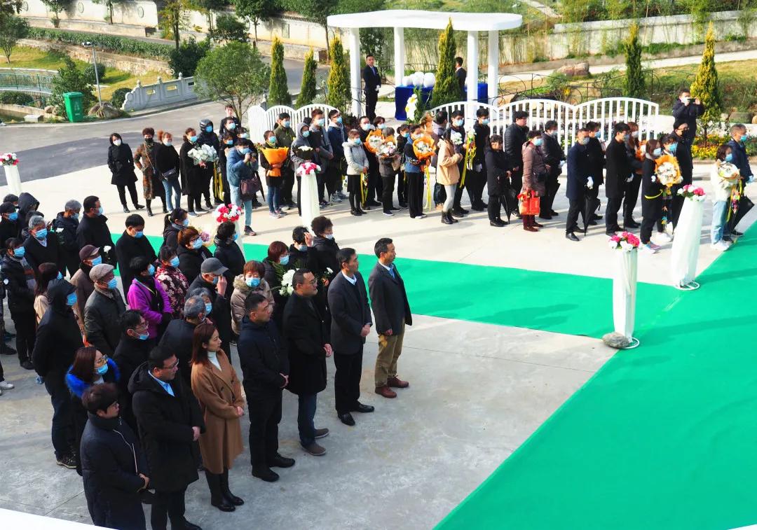 同泰第四届集体树葬圆满举行，21位树葬人士回归自然