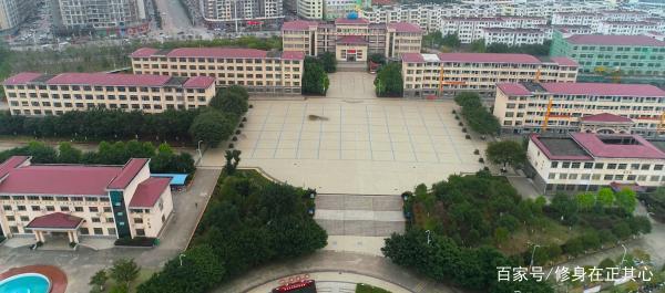 为什么南康中学在赣州排名第一,赣州中学和南康中学哪个更好