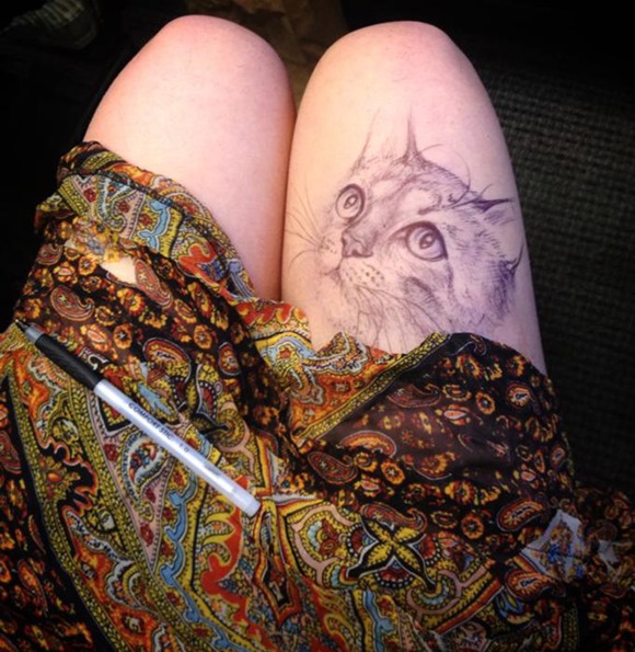 腿部涂鸦简单,美女街头涂鸦绘画艺术