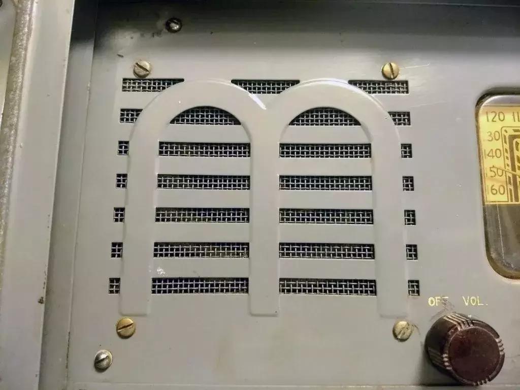 二战便携式单兵小电台,二战便携式无线军用电台