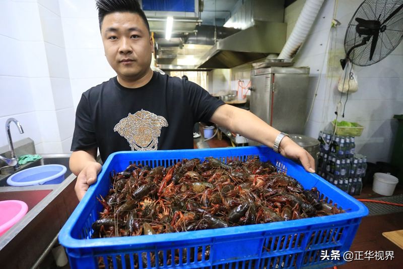 郑州油焖龙虾视频,吃最地道的油焖龙虾