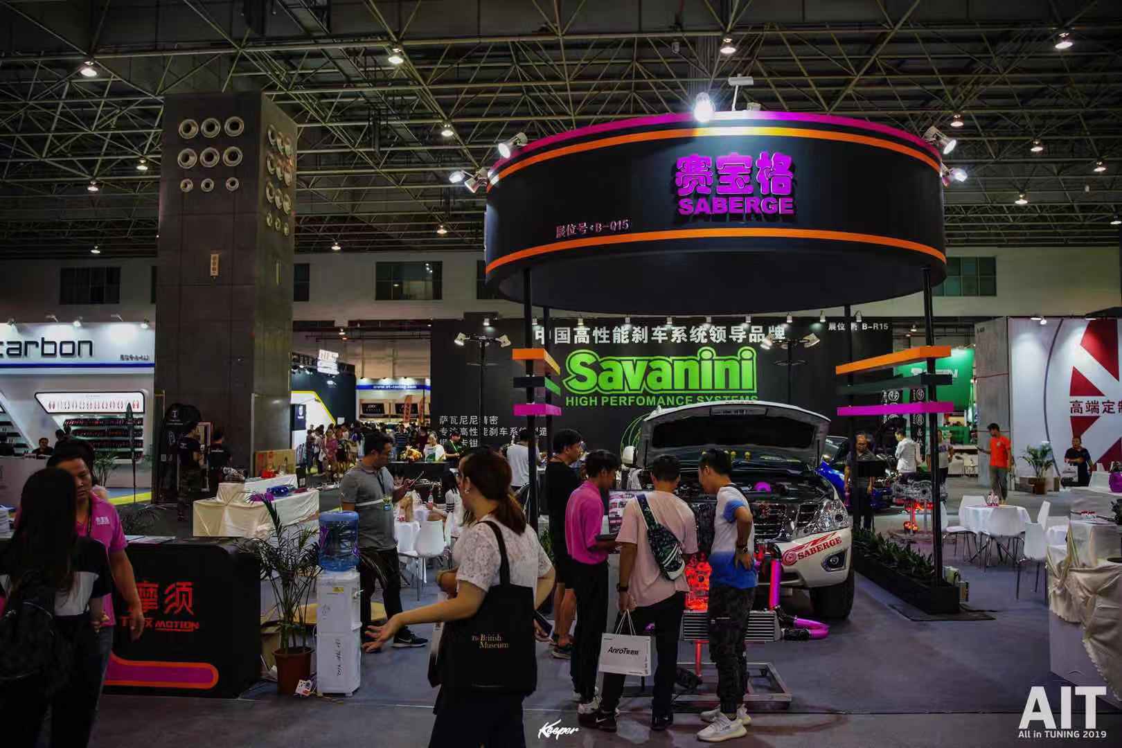 2020ait改装车展模特,2019东莞ait改装车展车模