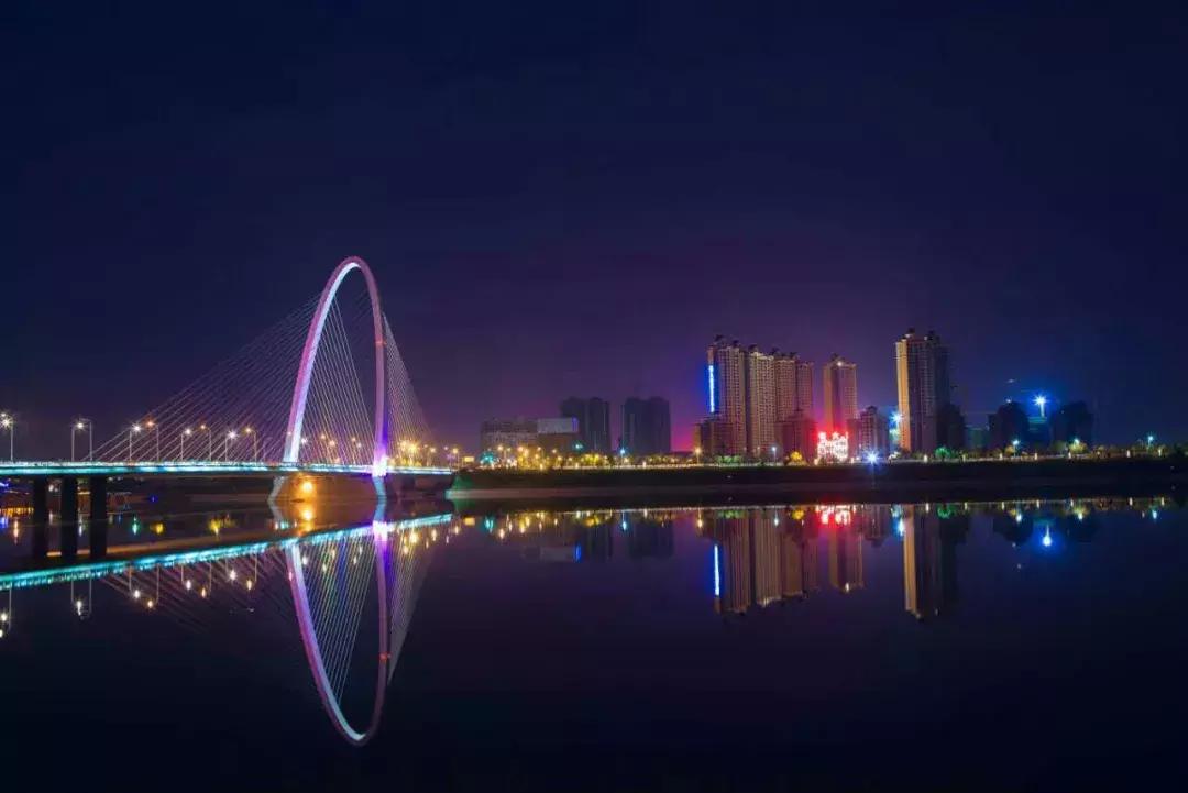 央视新闻直播西安夜景,央视直播西安奥体中心