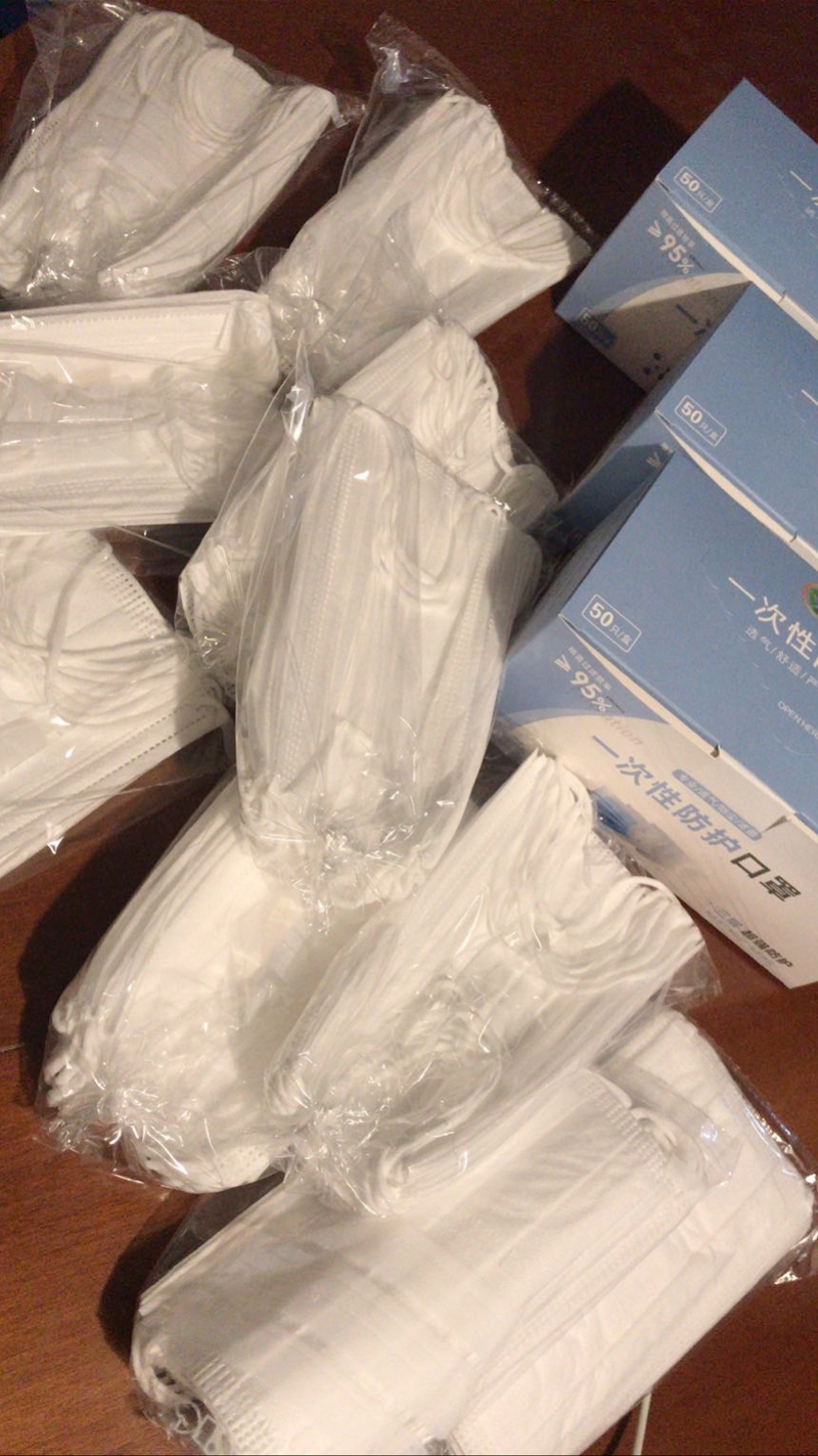 意大利华人免费送口罩被无视,中国华人在意大利挨家挨户发口罩