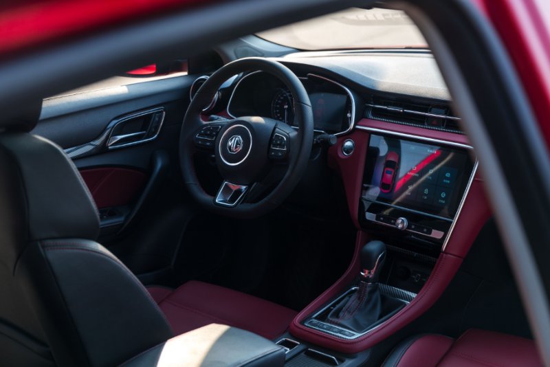 名爵62019款50t,颜值轿跑2019年名爵6自动挡1.5t