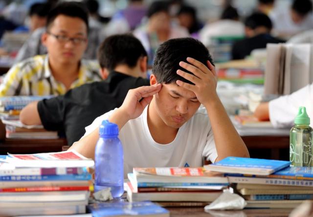 考研真的是大学生最好的出路吗,为什么越来越多的人选择考研究生