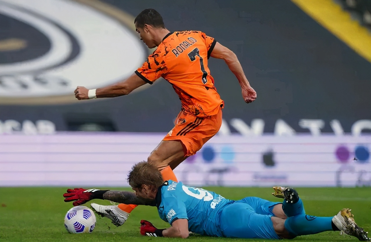 梅罗球迷看球反应,梅西与c罗的欧冠对决