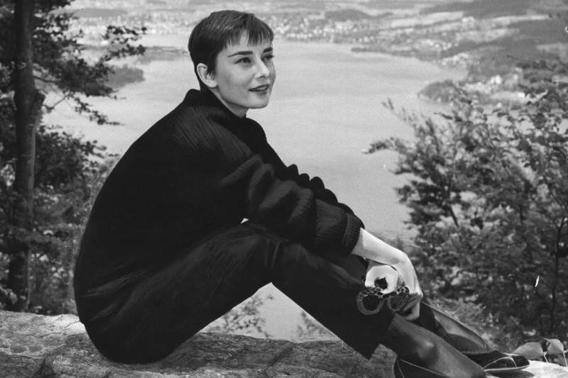 奥黛丽赫本演员简介,奥黛丽赫本资料和电影作品