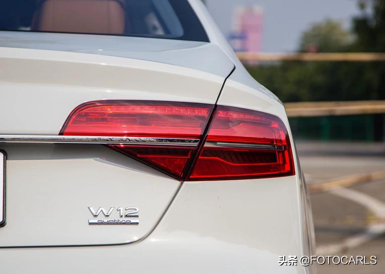 奥迪a8l比奥迪a6l好在哪里,奥迪a8l2022款6.0