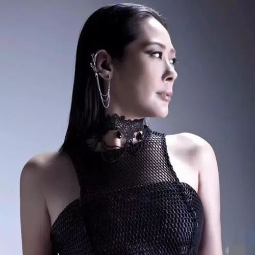 年过50还再发专辑，这位女歌手对音乐的热爱