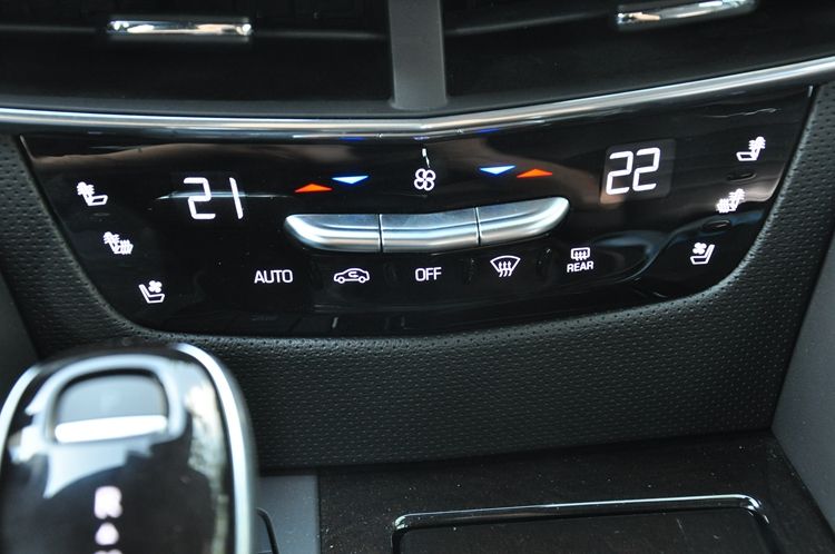 凯迪拉克ct6试驾19款视频麋鹿测试,2022款凯迪拉克ct6试驾视频