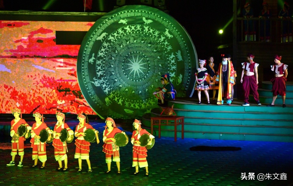 有一种生活叫长寿岛上梦巴马，来一场裸浴景中境如仙