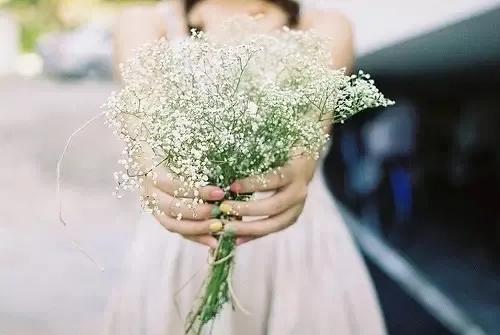 情侣送什么礼物有寓意,送女生礼物有什么讲究