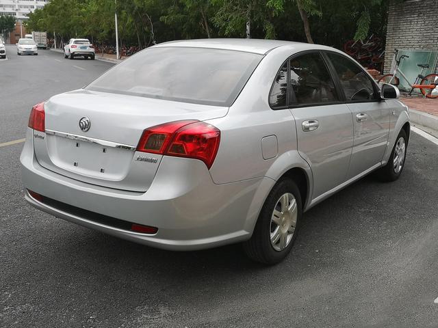 男子购买车后发现车辆有问题,2014款别克凯越内饰