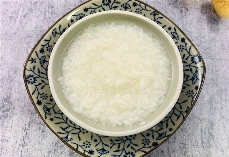 米酒怎样才正宗,米酒不用糯米的家常做法