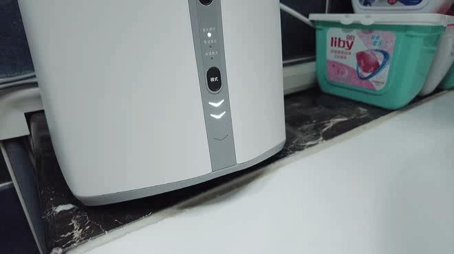 一人一桶，仿手搓洗—觉飞内衣裤洗衣机到底是不是智商税？