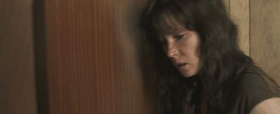 痴心妻子为“爱”绑架无知少女满足丈夫的施虐癖！