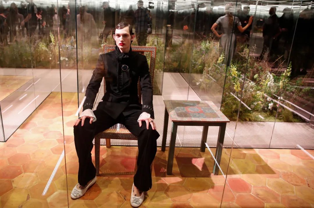 fendi2019春夏男士系列发布,fendi2019春夏系列时尚而时髦