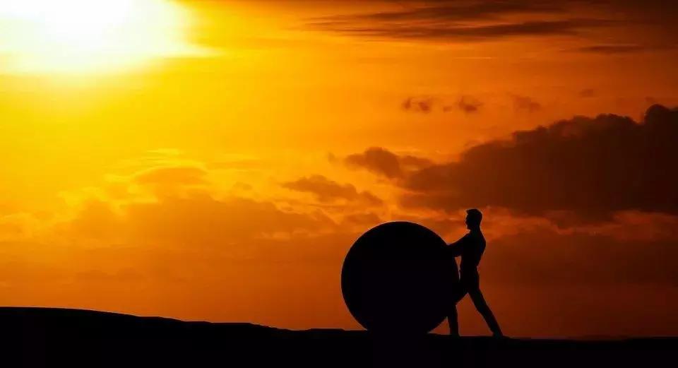 限制你想象的不是穷而是死工资,富足限制了你对穷的想象