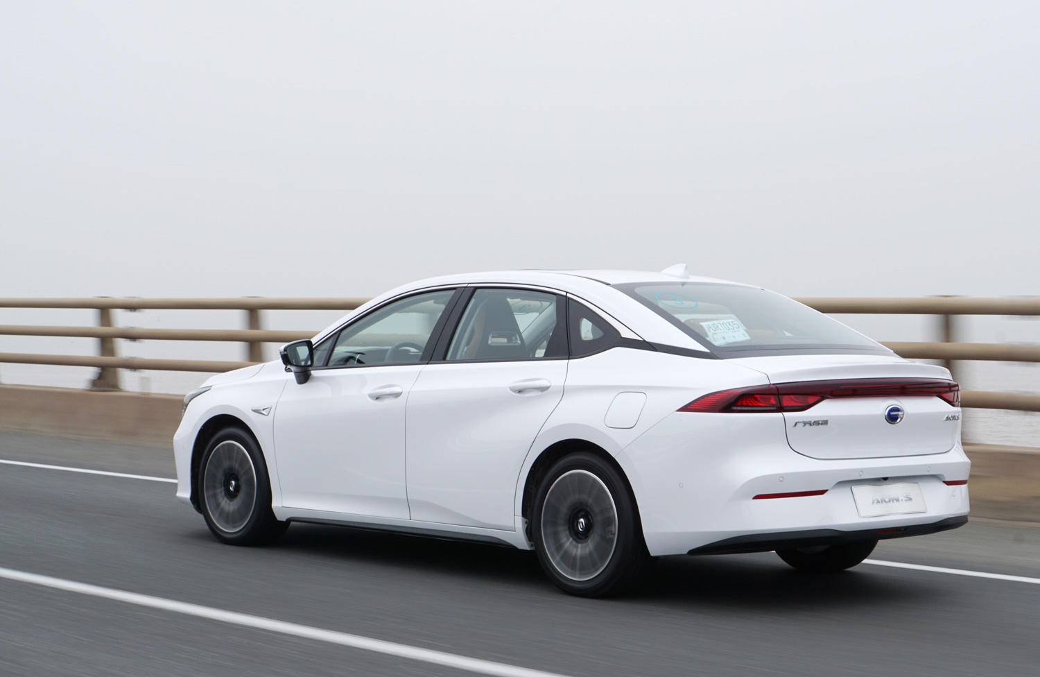 有面的新能源车,有新能源的电动汽车