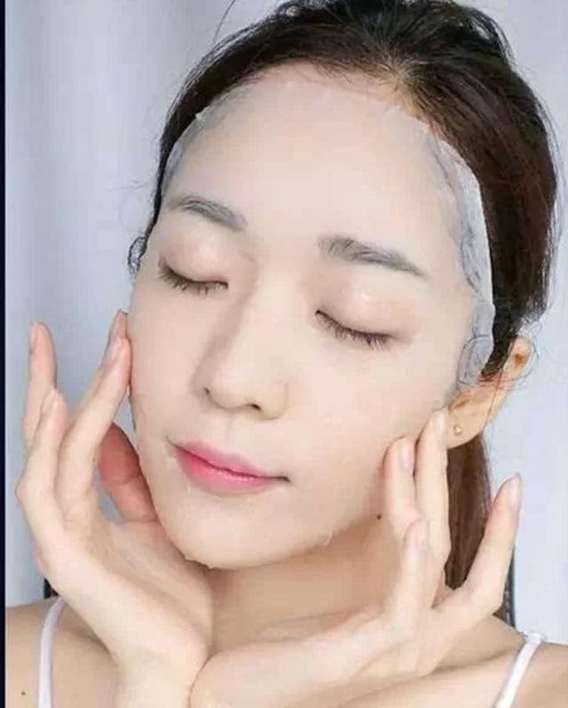 面膜多久敷一次效果才会比较好,面膜敷多长时间用完要不要洗脸了