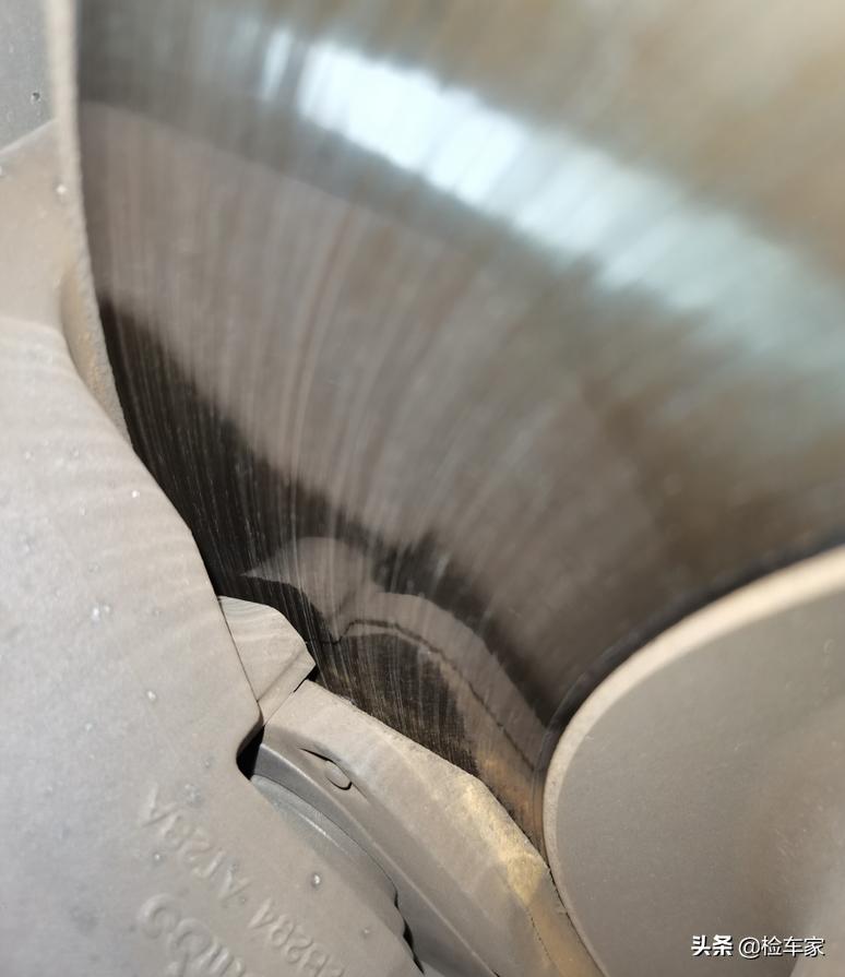 40万左右买福特老野马,50多万买野马5.0值得吗