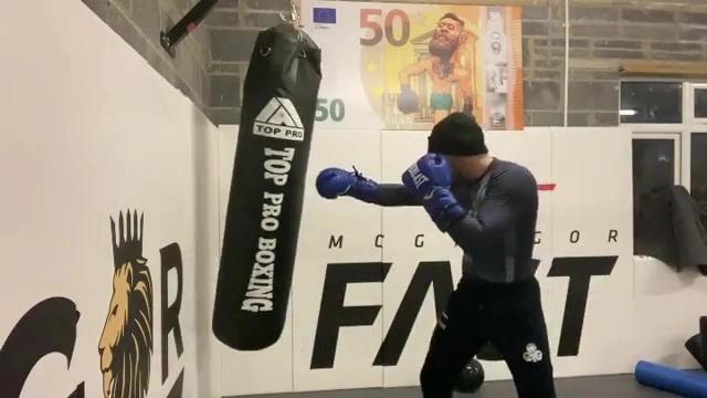 嘴炮再次突然退役,嘴炮轻量级卫冕了几场