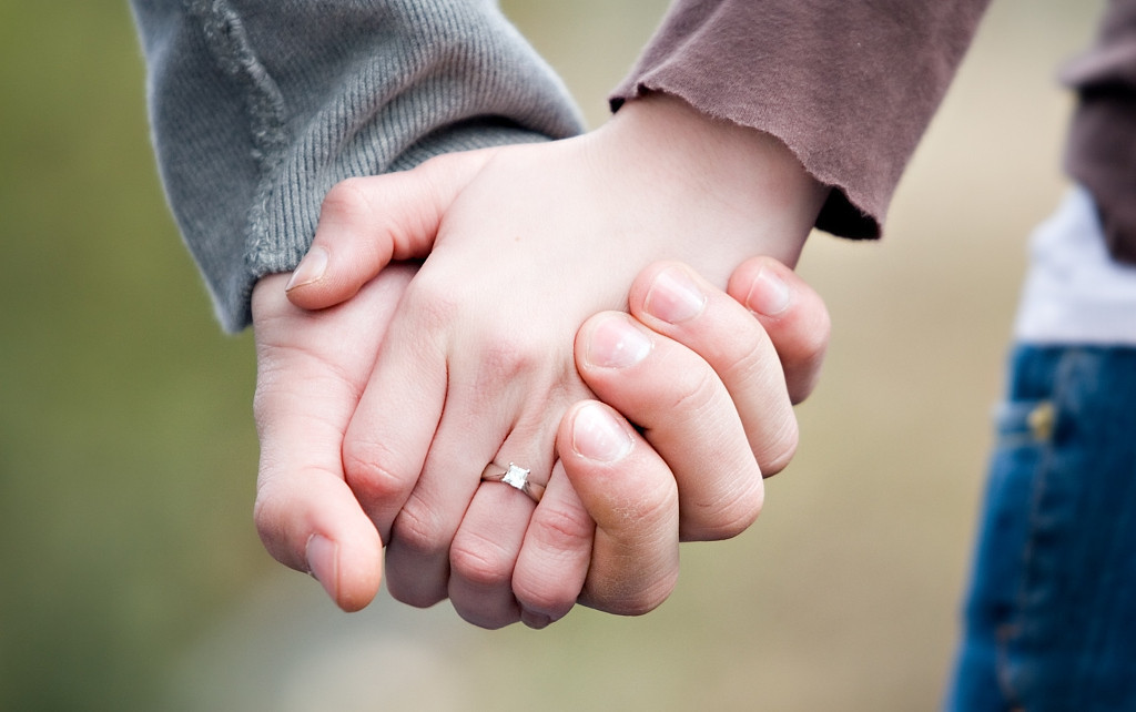 莫桑钻和钻石的对比,莫桑钻和钻石一眼能看出区别不