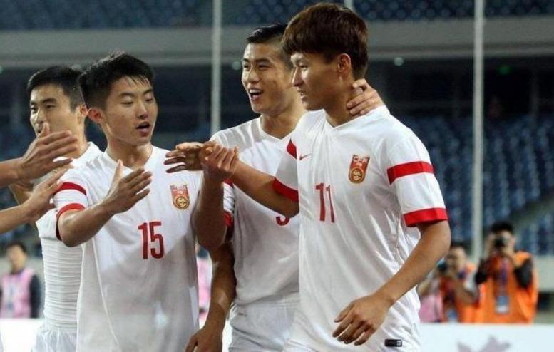 因坚持留洋被嘲讽四年，如今他成为中超球队头号射手，还入选国足