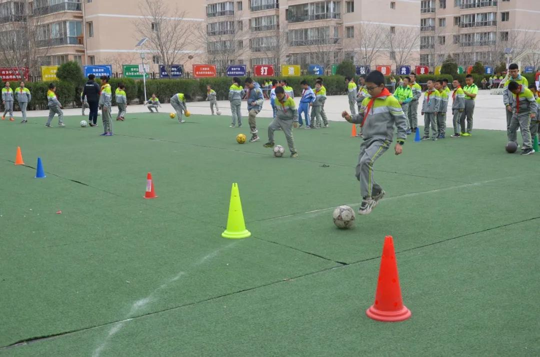 白银文明校园,文明校园七彩童年舞蹈