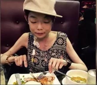 她嫁入豪门八年为挽留丈夫瘦44斤,她22岁嫁入豪门8年后骨瘦如柴