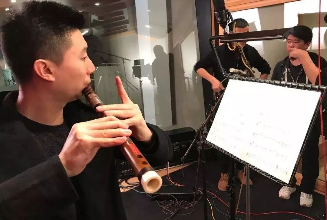 初学者吹竹笛的时候怕扰民怎么办,什么调的竹笛初学者最易吹