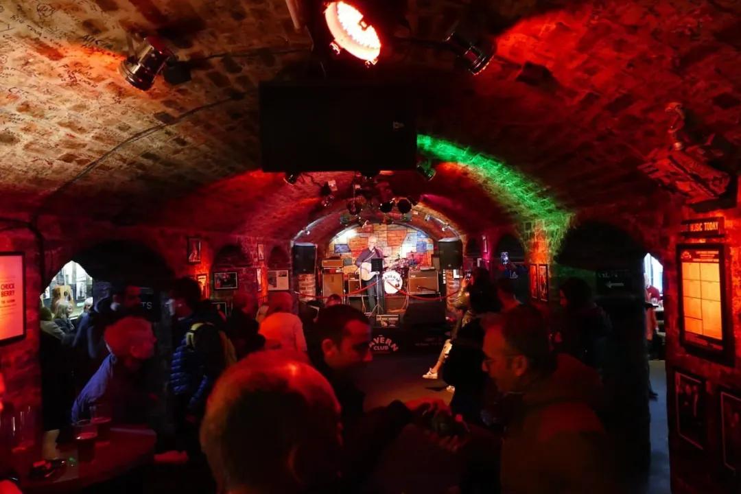 恬静乡村,摇滚乐调,古城烟雨……这里有你不知道的多面英伦