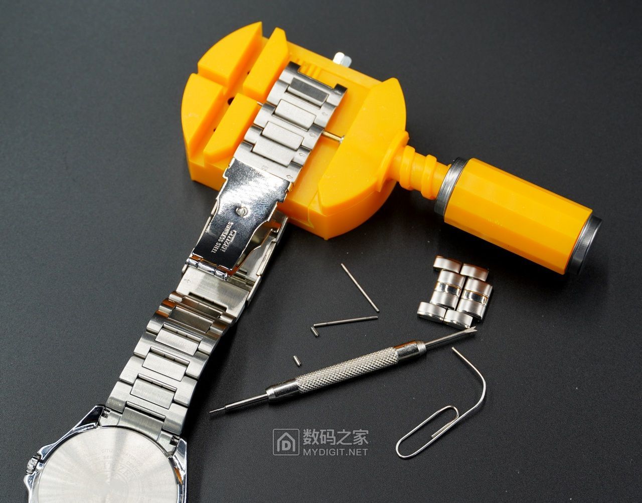 光动能手表卡西欧好还是西铁城好,卡西欧和西铁城光动能手表哪个好