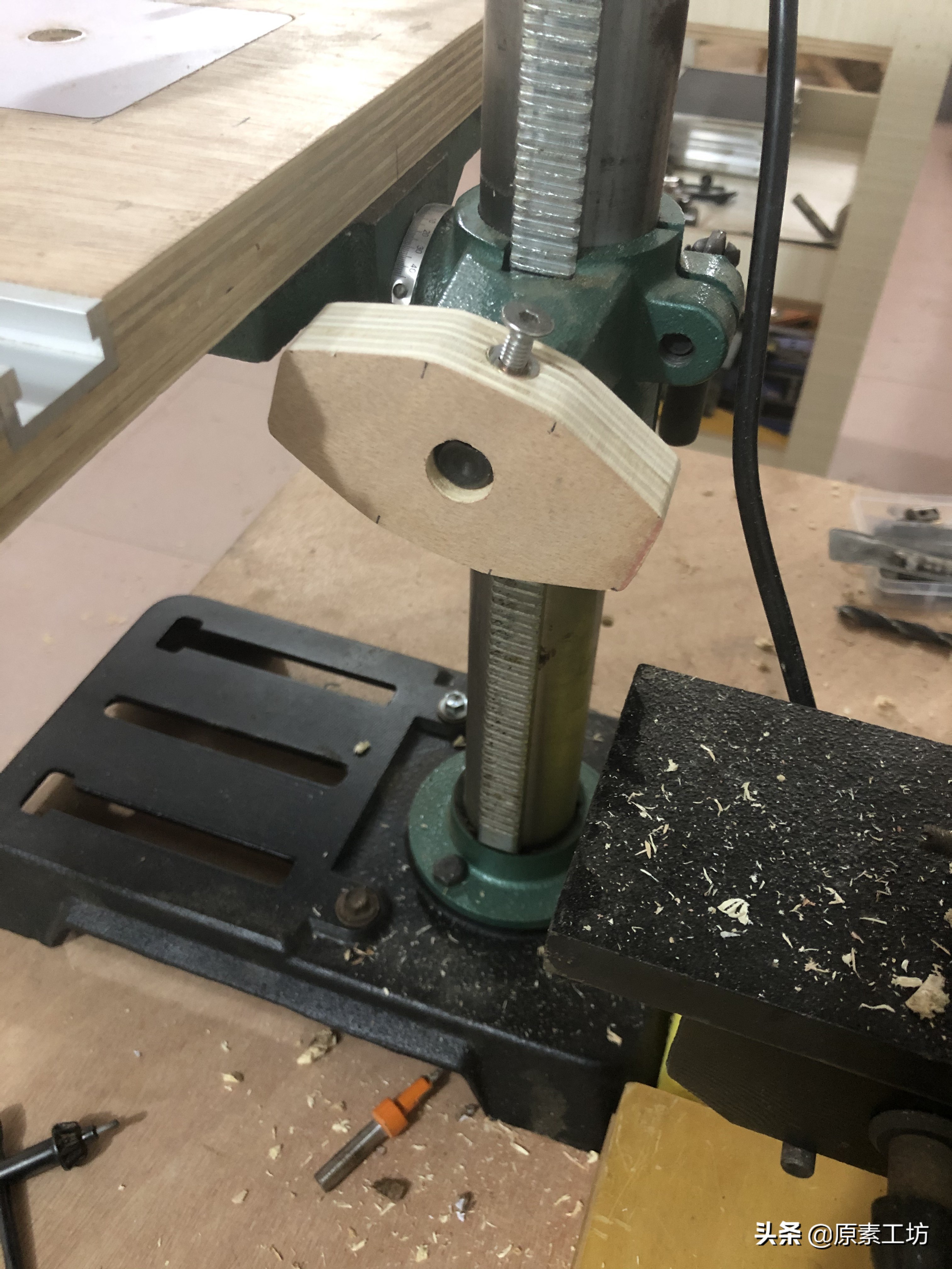 自制台钻多功能工作台视频,自制台钻的升降限位机构