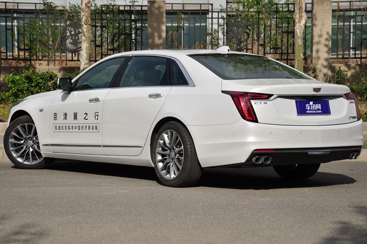 试驾凯迪拉克ct6入门车型,胖哥试驾凯迪拉克ct628t精英