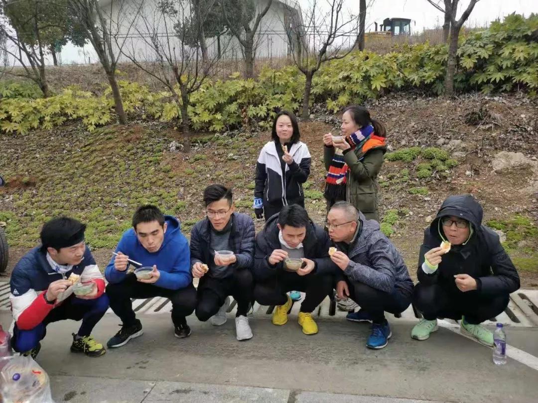 九十多岁老人跑步,九旬老人跑步视频