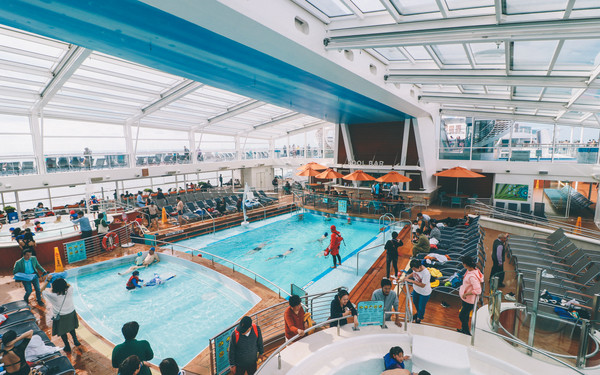 皇家加勒比海洋量子号与光谱号,皇家加勒比海洋量子号全解析