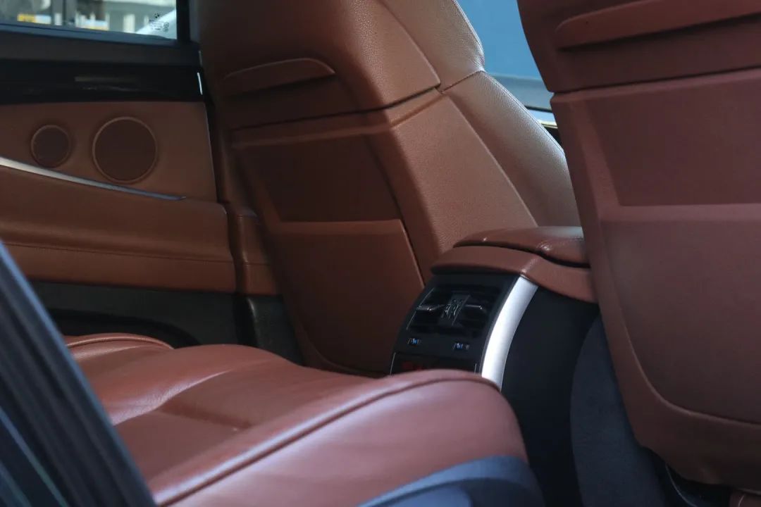 怪兽修车:翻新一辆11年破烂不堪的宝马GT,车况不忍直视