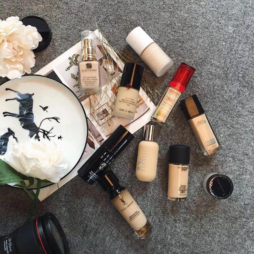 蕾哈娜邪术篇：磨皮瘦脸之外的X操作