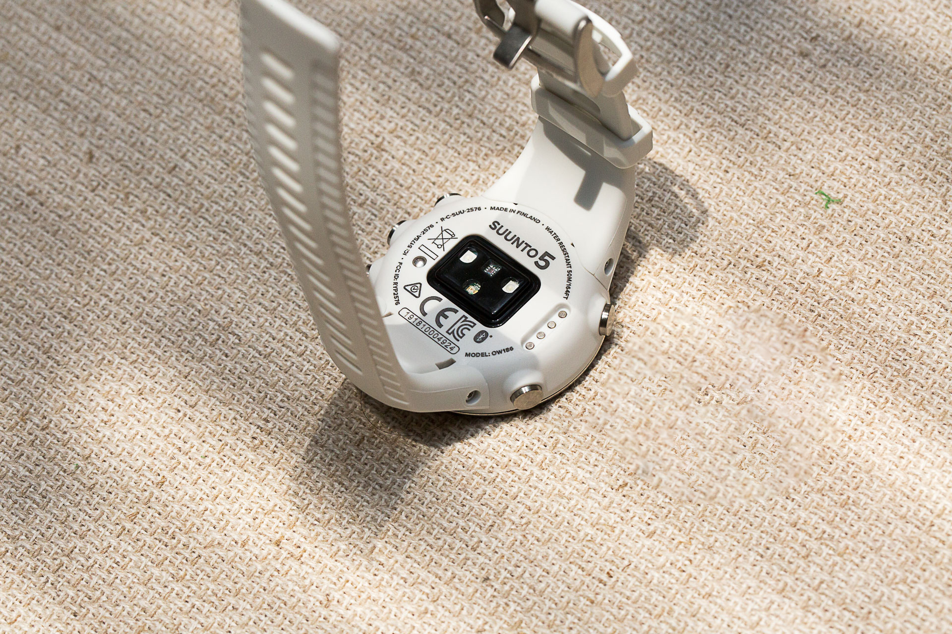 颂拓5手表运动模式表盘功能介绍,suunto颂拓5智能运动手表